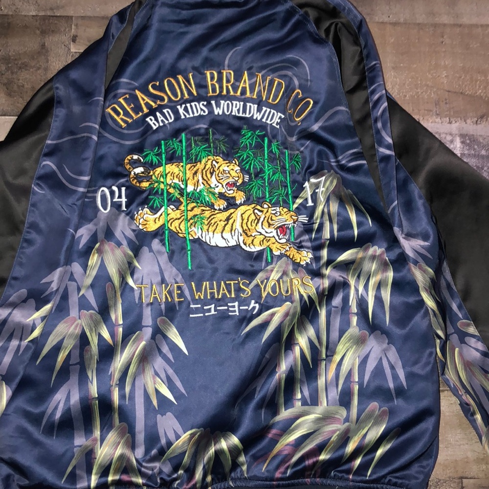 Men’s Jacket - Picture 4 of 4
